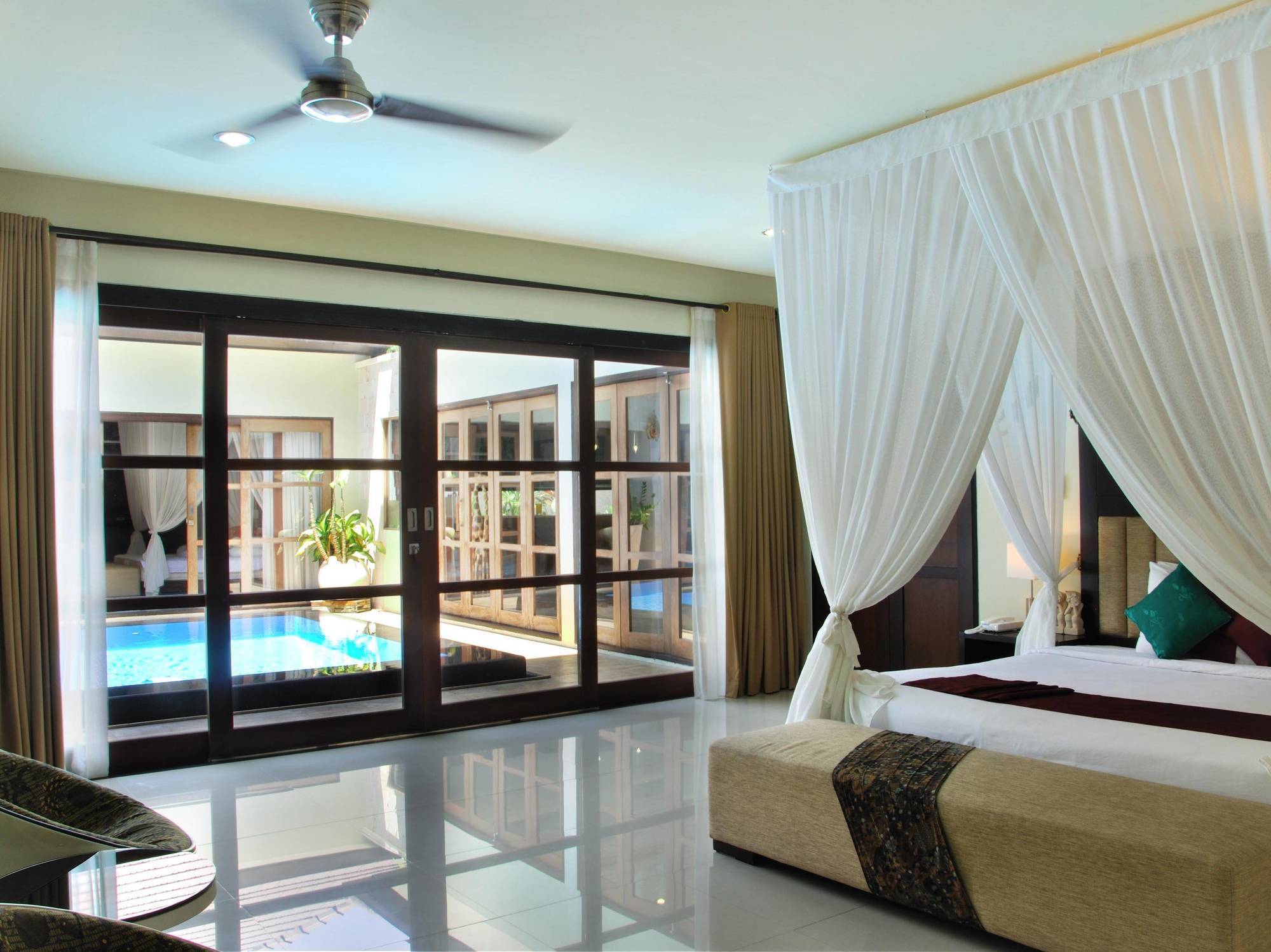 M Two Villas Seminyak エクステリア 写真