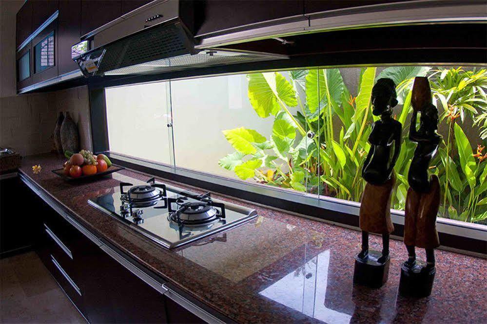 M Two Villas Seminyak エクステリア 写真