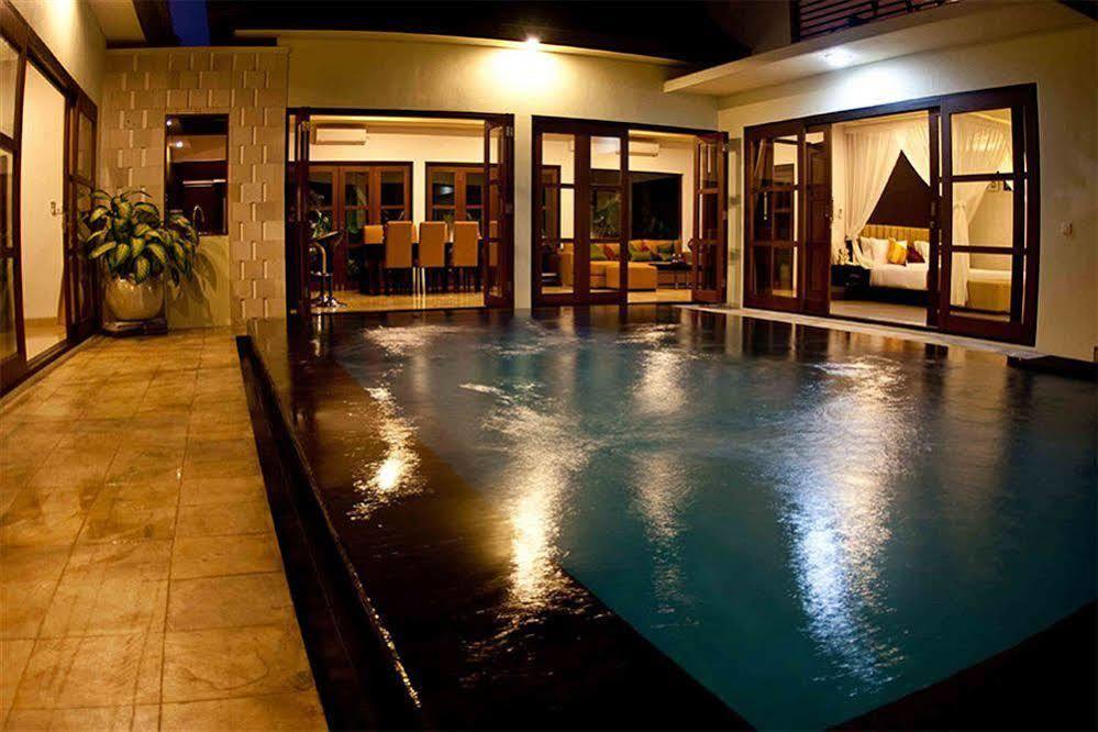 M Two Villas Seminyak エクステリア 写真