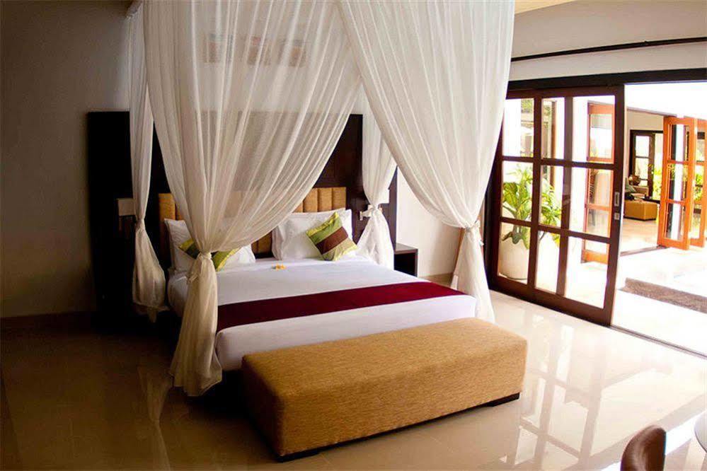 M Two Villas Seminyak エクステリア 写真