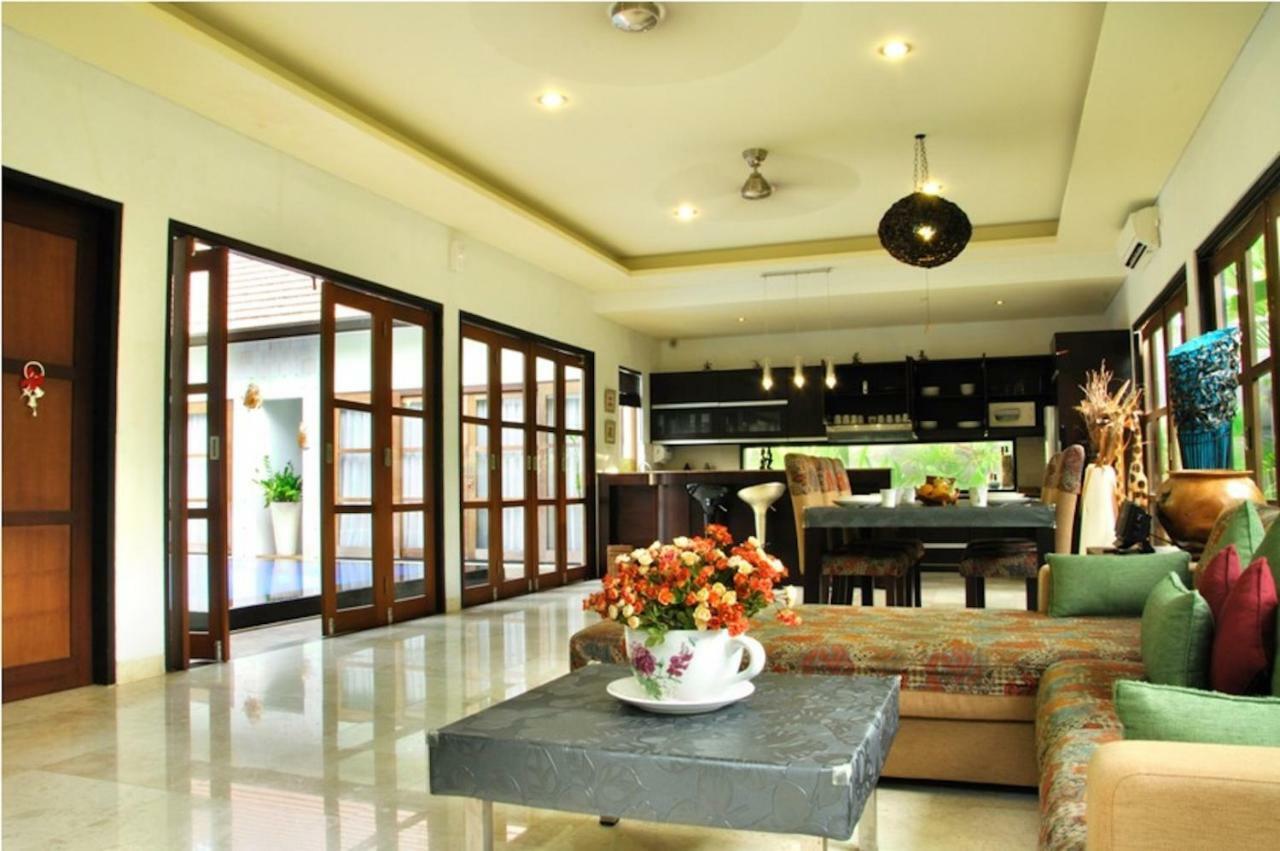 M Two Villas Seminyak エクステリア 写真