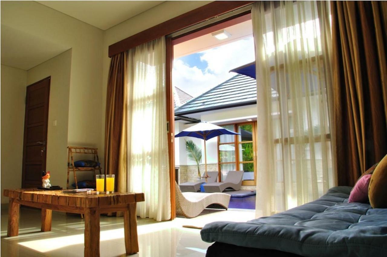 M Two Villas Seminyak エクステリア 写真
